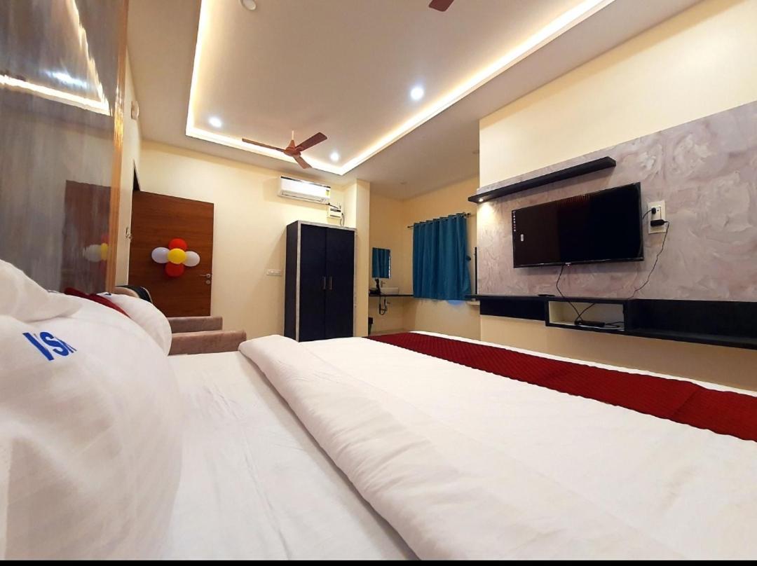 Hotel Vsr Grand Vijayawada Exterior photo